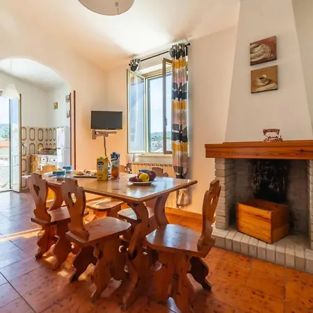 Relaxing 50mt From The Sea